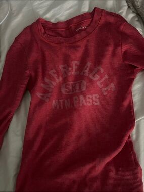 American Eagle Outfitters Red Long Sleeve Thermal Tee with Graphic